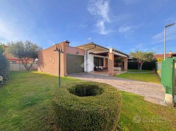 PORZIONE DI BIFAMILIARE A ANZIO