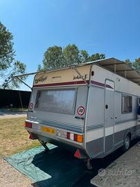 Roulotte fendt joker E