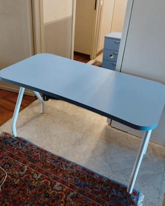 scrivania Ikea bambino + cassettiera e lampada
