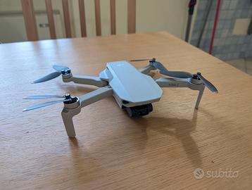 Drone DJI Mini 2 Fly More Combo
