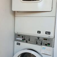 Lavatrice e ascigatrice a colonna professionale