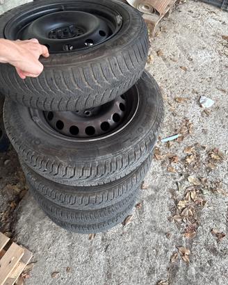 Gomme e cerchioni 165 70 R14