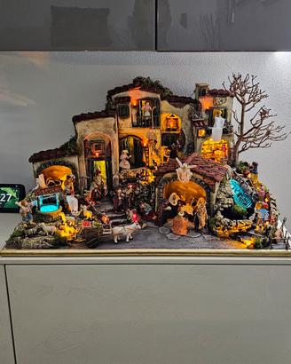 Presepe artigianale con pastorelli