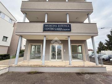 NEGOZIO A AZZANO DECIMO