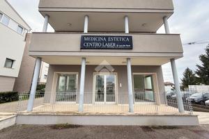 NEGOZIO A AZZANO DECIMO