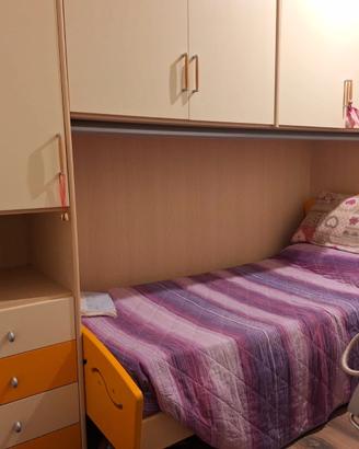 Camera completa (mobile e letto singolo)