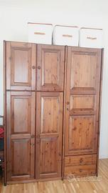 Armadio in legno massello