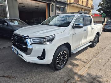 Toyota Hilux 2.4 D-4D A/T 4WD 4 porte Double Cab L