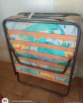 Letto pieghevole singolo