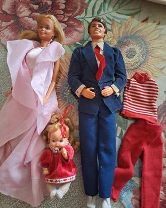 bambole da collezione Barbie e famiglia cuore