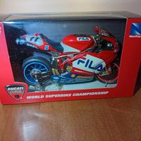 Ducati 999 SBK - R.Xaus - 1/12 NewRay 