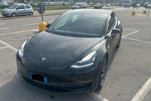 Tesla model 3 LONG RANGE DUAL MOTOR