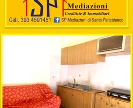 2 vani semi arredato con terrazzo