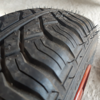 Ruotino di scorta, pneumatico, cric