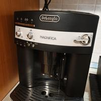 Macchina caffè De Longhi Magnifica ESAM3000