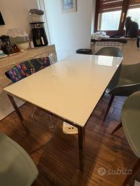 Tavolo in vetro IKEA