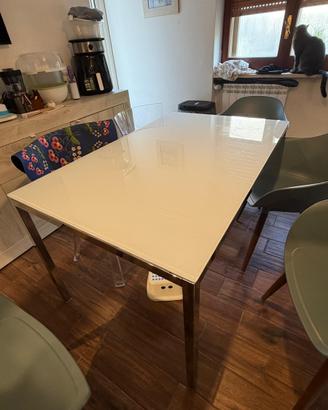 Tavolo in vetro IKEA