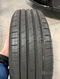 4 gomme NUOVE 205 60 16 92h goodyear
