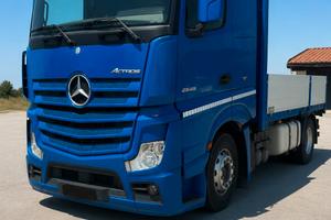 Mercedes actris 2545