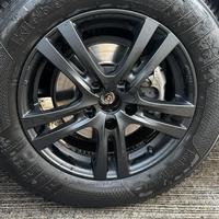 Gomme invernali 215 65 R16 e cerchi in lega