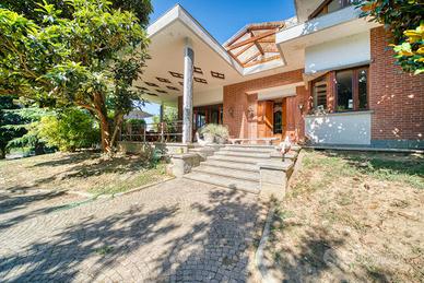 VILLA SINGOLA A RIVOLI