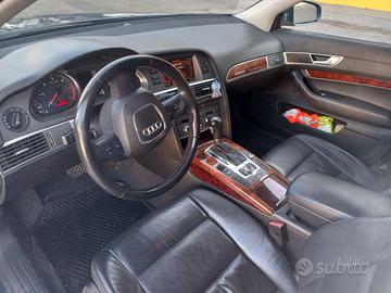 Audi A6 quattro Avant con gancio traino scomparsa