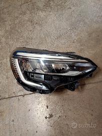 faro destro Renault Clio led
