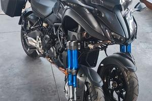 Yamaha niken 850