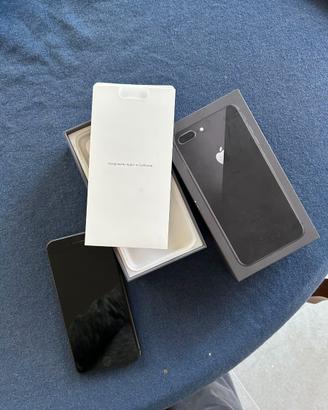 iPhone 8 Plus