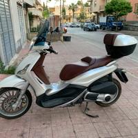 Beverly 300