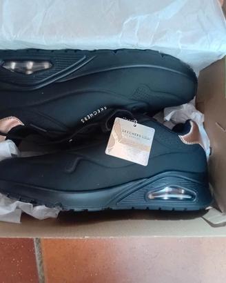 Skechers nere Street Uno Golden Black Air
