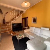 Sanluri - Indipendente su due livelli