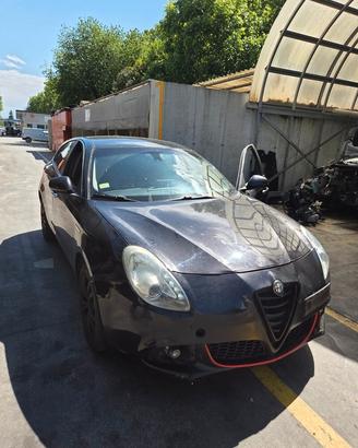 ALFA ROMEO GIULETTA DEL 2011 PER RICAMBI