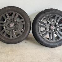 2 cerchi in lega 15’ Fiat e pneumatici 4 stagioni
