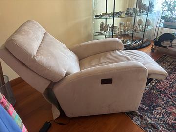 Poltrona relax rivestita in microfibra  beige