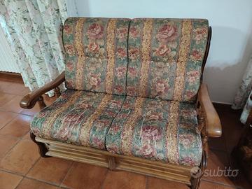 Divano 2 posti struttura in legno 