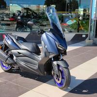 Yamaha X-Max 300
