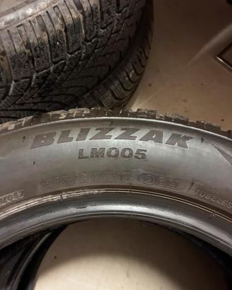 Gomme invernali  Bridgestone 215/60  R 17   96H
