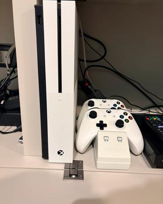 Xbox One S 500GB – 2 controller originali