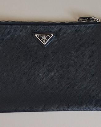 Pochette Prada in pelle Saffiano Nera - Originale