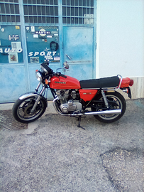 Moto Suzuki 550gse
