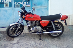 Moto Suzuki 550gse