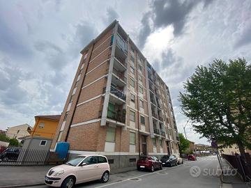 TRILOCALE IN ZONA CENTRALE CON POSTO AUTO