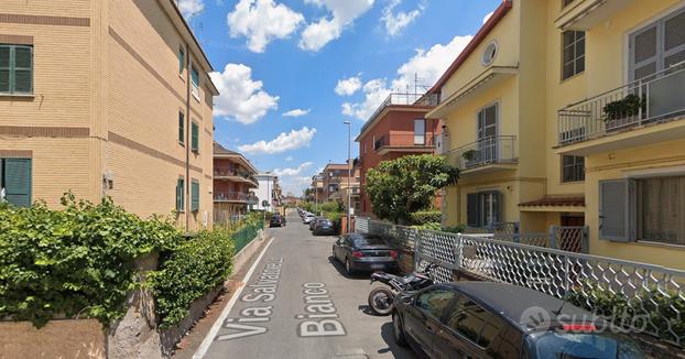 ROMA SUD - singola con BALCONE