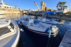 gommone 5,6m motore yamaha 40cv buon usato