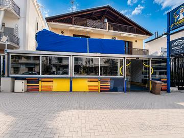 Locale commerciale 200 mq - aversa viale kennedy