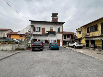 QUADRIFAMILIARE A CARMAGNOLA