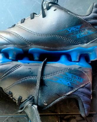 Scarpe Decathlon bambino calcetto n. 37
