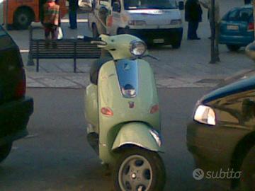 Piaggio Vespa 50 ET4 - 2006