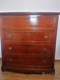 comò e comodini in ciliegio con coda di rondine